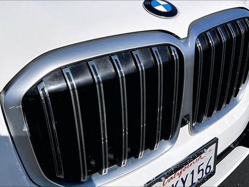 Used 2024 BMW X7 xDrive40i image 34