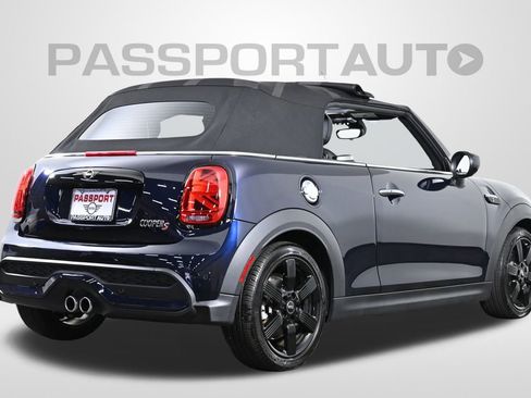 Certified 2024 MINI Cooper S image 11
