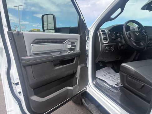 Used 2022 RAM 2500 Big Horn w/ Cold Weather Group AWD/4WD image 19