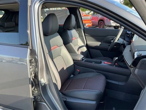 New 2026 Nissan Kicks SR w/ Cold Weather Package image 11