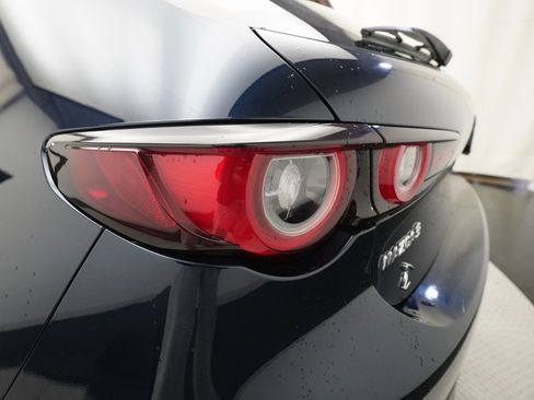 Used 2024 MAZDA MAZDA3 s image 32