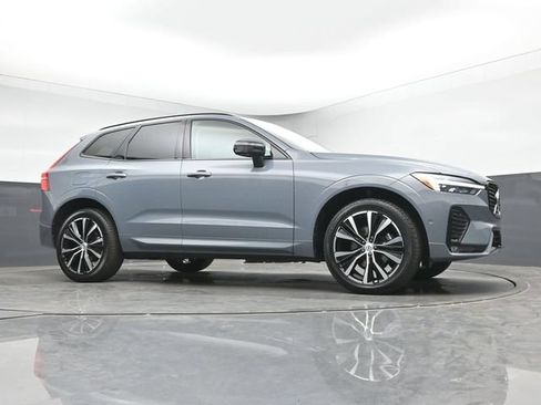 Used 2023 Volvo XC60 B5 Plus AWD/4WD image 35