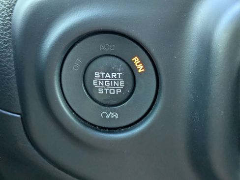 Used 2021 Jeep Gladiator Overland AWD/4WD image 28