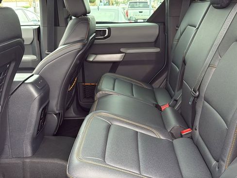 Used 2022 Ford Bronco Badlands image 10