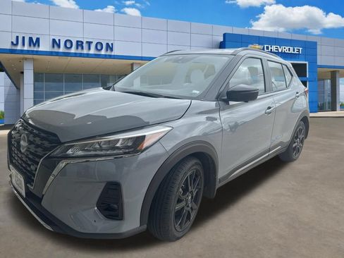 Used 2024 Nissan Kicks SR w/ SR Premium Package FWD image 1