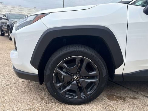 Used 2025 Toyota Corolla SE image 31