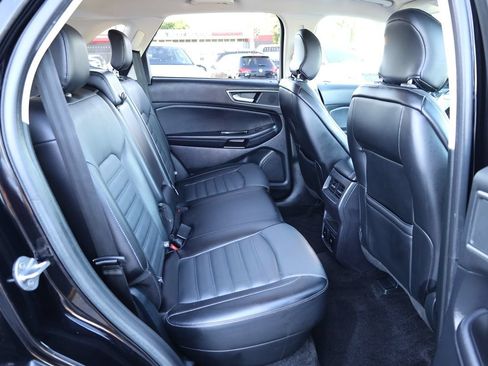Used 2018 Ford Edge SEL FWD image 15