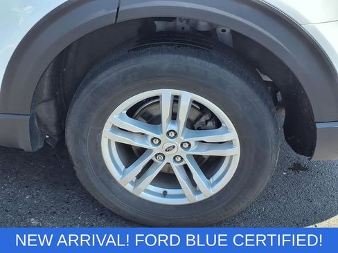 Certified 2023 Ford Explorer XLT w/ Equipment Group 202A AWD/4WD image 9