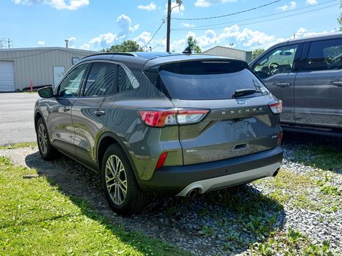 Certified 2022 Ford Escape SEL AWD/4WD image 4