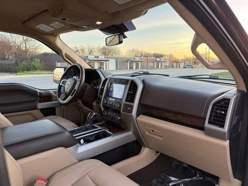 Used 2020 Ford F150 Lariat image 5