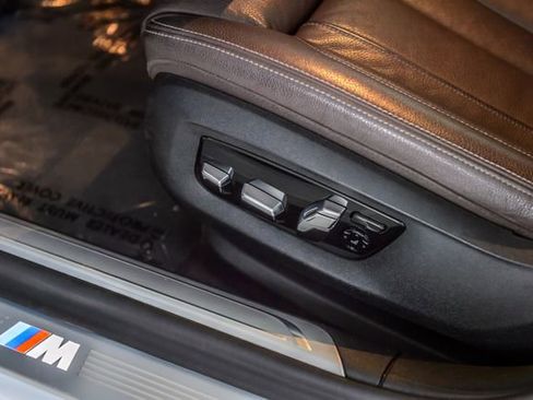 Used 2020 BMW 740i w/ M Sport Package image 36
