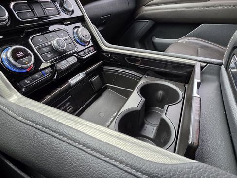 Used 2021 GMC Yukon XL Denali RWD image 39