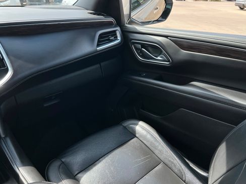Used 2021 Chevrolet Suburban LT AWD/4WD image 11