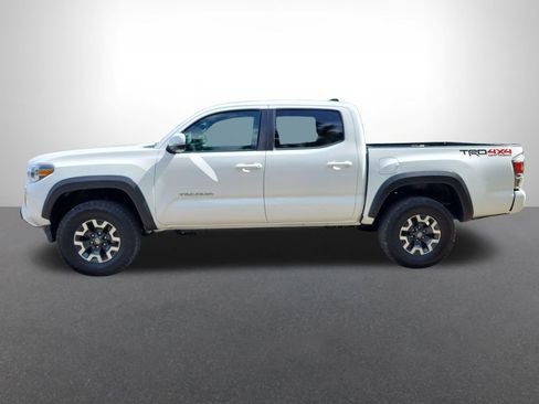 Used 2022 Toyota Tacoma TRD Off-Road w/ Technology Package AWD/4WD image 2