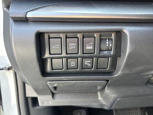 Certified 2023 Subaru Forester Premium AWD/4WD image 33