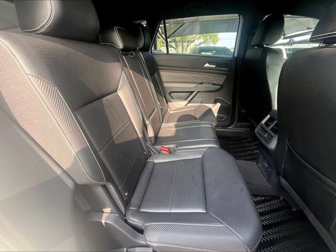 Used 2023 Volkswagen Atlas Cross Sport SE w/ Black Wheel Package FWD image 20