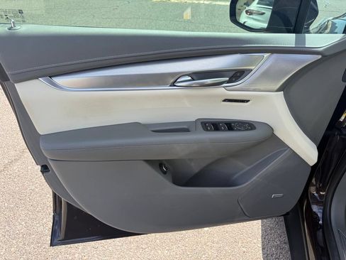 Used 2020 Cadillac XT5 Premium Luxury AWD/4WD image 15