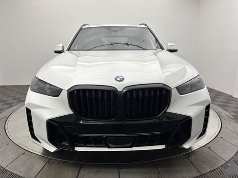 New 2026 BMW X5 xDrive40i w/ M Sport Package AWD/4WD image 14