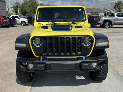Used 2023 Jeep Wrangler Unlimited Rubicon 4xe w/ Steel Bumper Group AWD/4WD image 3