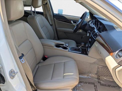 Used 2014 Mercedes-Benz C 250 Sedan image 22