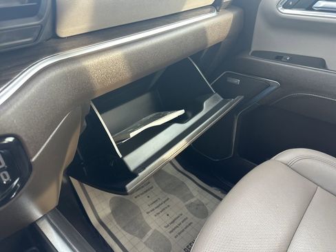 Used 2024 Chevrolet Silverado 1500 LTZ image 42