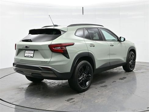 Used 2025 Chevrolet Trax ACTIV w/ Driver Confidence Package image 7