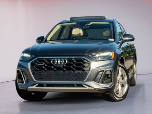 Used 2022 Audi Q5 2.0T Premium Plus w/ Premium Plus Package AWD/4WD image 1