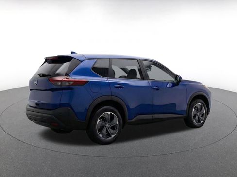 Used 2025 Nissan Rogue SV FWD image 9