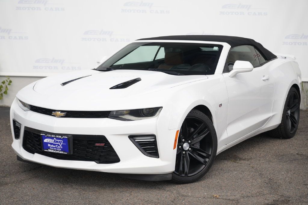 Used 2018 Chevrolet Camaro SS RWD image 2