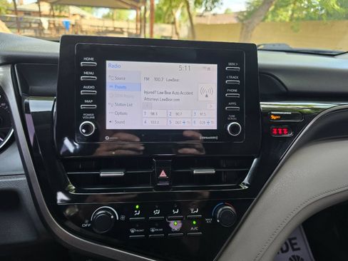 Used 2021 Toyota Camry LE FWD image 40
