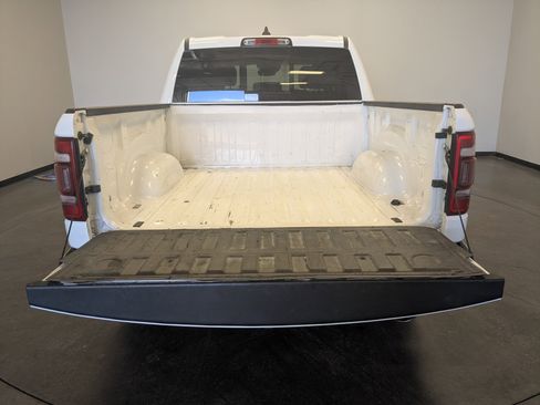 Used 2021 RAM 1500 Laramie image 12