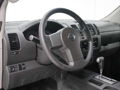 Used 2006 Nissan Frontier SE w/ (P01) Power Pkg image 8
