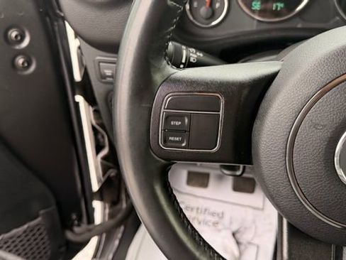 Used 2018 Jeep Wrangler Unlimited Rubicon AWD/4WD image 23