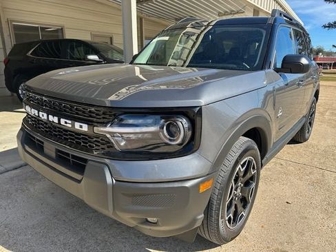 Used 2025 Ford Bronco Sport Outer Banks image 11