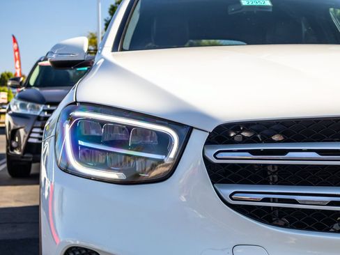 Used 2020 Mercedes-Benz GLC 300 image 4