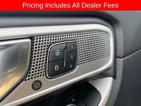 Used 2021 Ford Explorer Limited w/ Equipment Group 301A AWD/4WD image 23