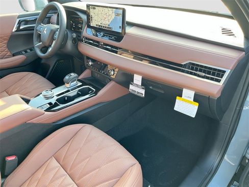 New 2026 Mitsubishi Outlander SEL image 30