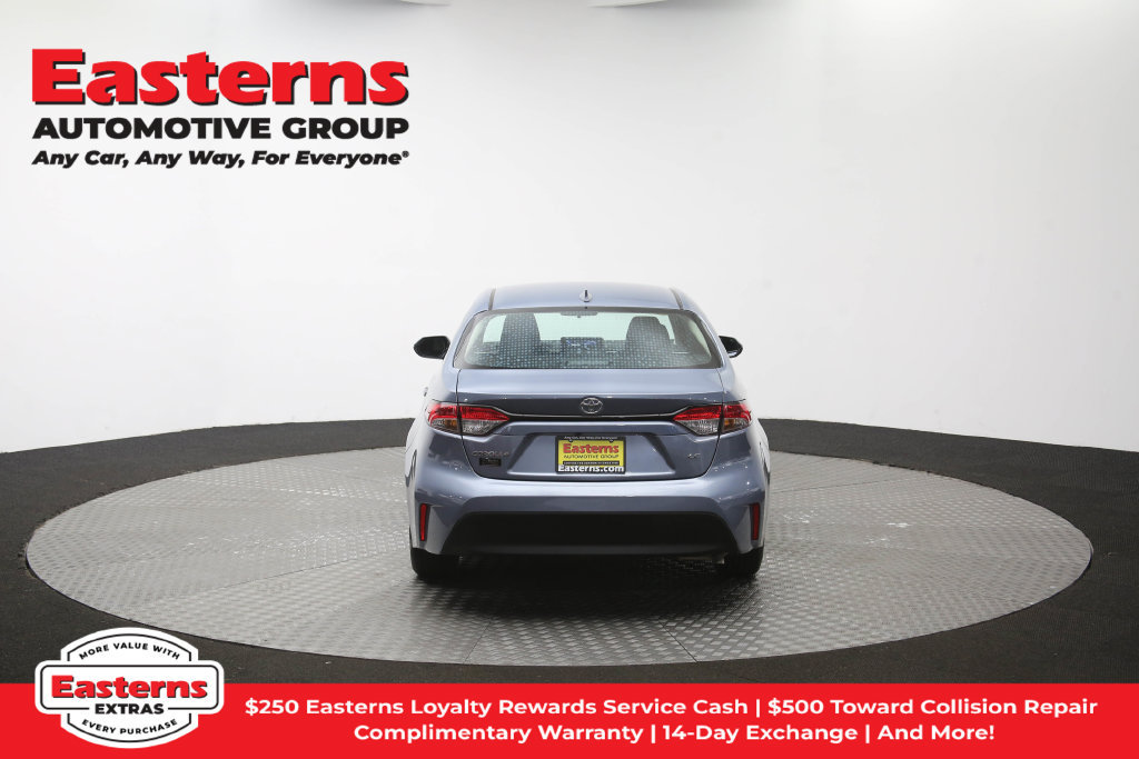 Used 2025 Toyota Corolla LE FWD image 37