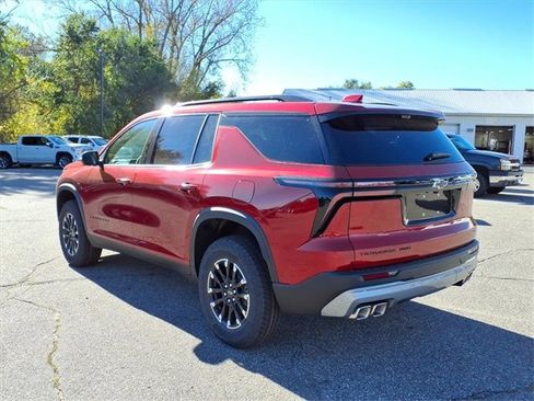 New 2026 Chevrolet Traverse Z71 w/ Enhanced Driving Package image 6