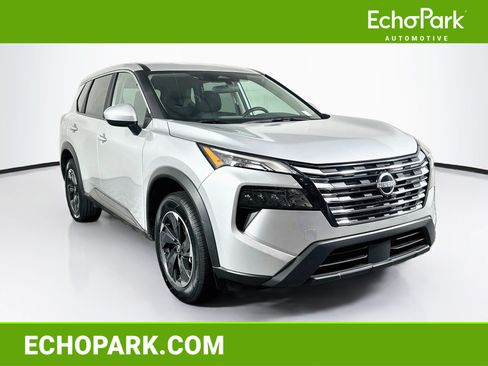 Used 2025 Nissan Rogue SV FWD image 1