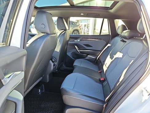 New 2026 Volkswagen Tiguan SE R-Line image 11