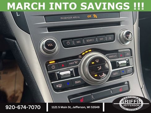 Used 2017 Lincoln MKZ Premiere image 21