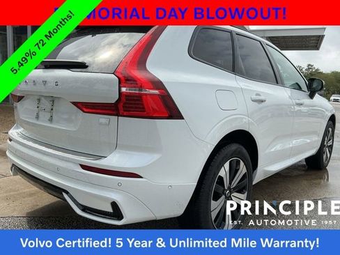 Certified 2023 Volvo XC60 T8 Plus AWD/4WD image 11