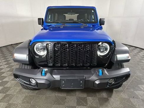 Used 2023 Jeep Wrangler Unlimited w/ Cold Weather Group AWD/4WD image 8