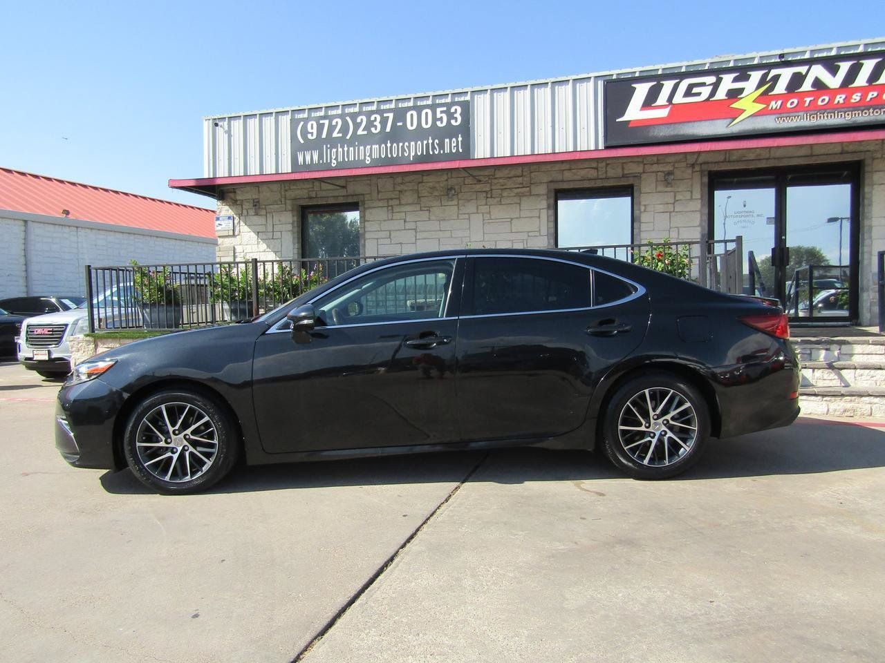 Used 2016 Lexus ES 350 w/ Premium Package w/Wood Trim FWD image 2