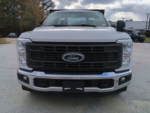 Used 2024 Ford F250 XL w/ XL Chrome Package image 9
