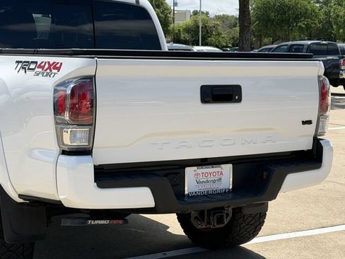 Used 2022 Toyota Tacoma TRD Sport AWD/4WD image 6