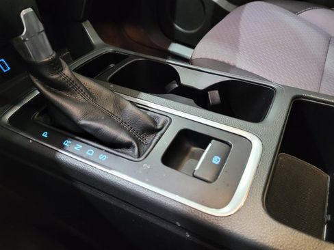 Used 2017 Ford Escape SE image 34