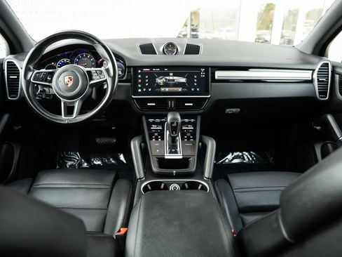 Used 2022 Porsche Cayenne Platinum Edition AWD/4WD image 8