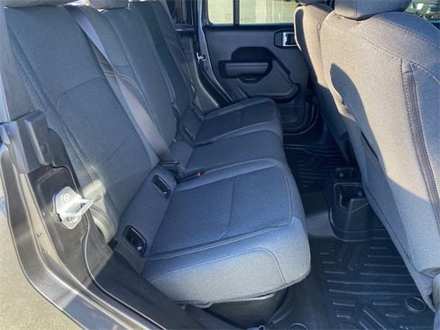 Used 2024 Jeep Gladiator Sport image 28